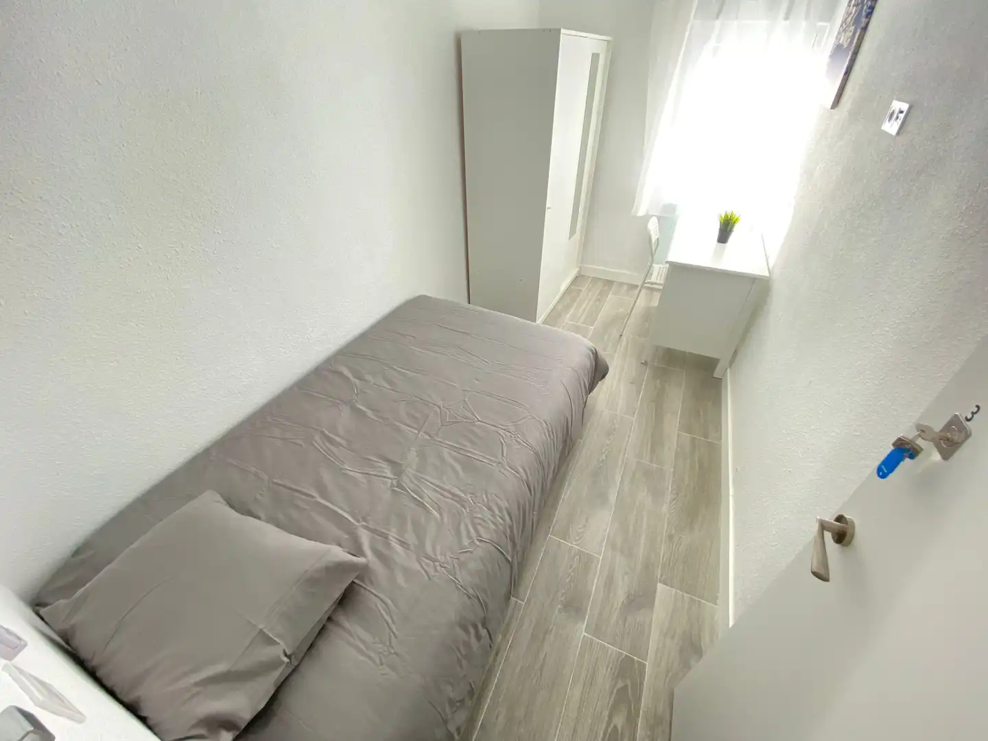 Habitación de Piso de alquiler en Madrid con Calefacción, Amueblado y Horno