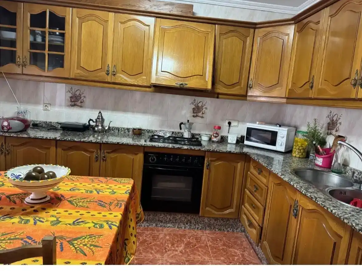 Cuina de Casa adosada en venda en Segura de la Sierra amb Aire condicionat, Traster i Moblat