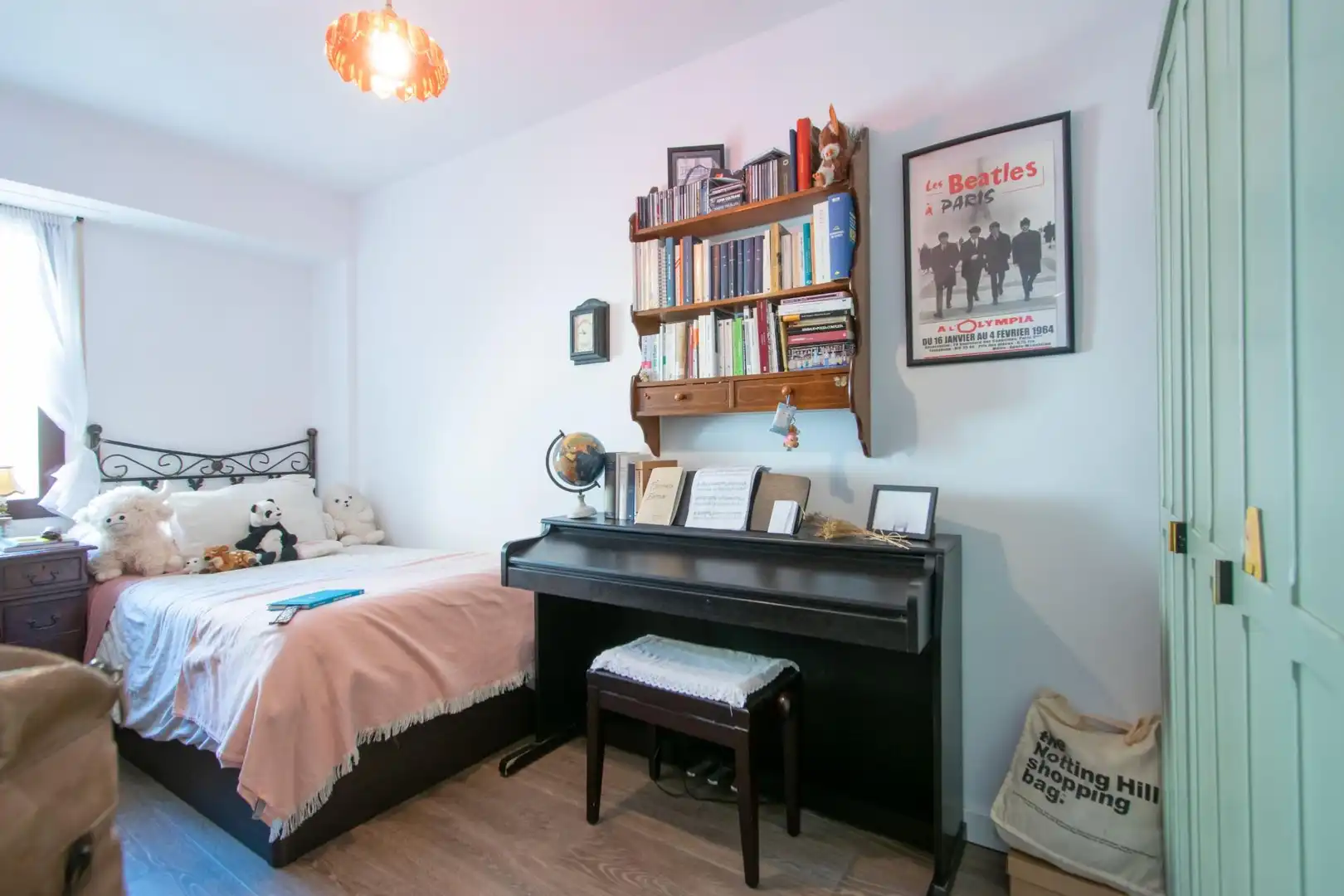 Bedroom of Flat for sale in Sevilla  with Air Conditioner and Terrace