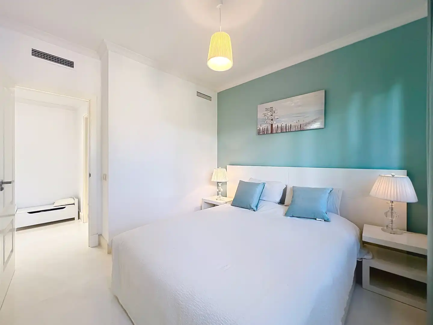 Dormitori de Apartament en venda en Benahavís amb Aire condicionat i Terrassa