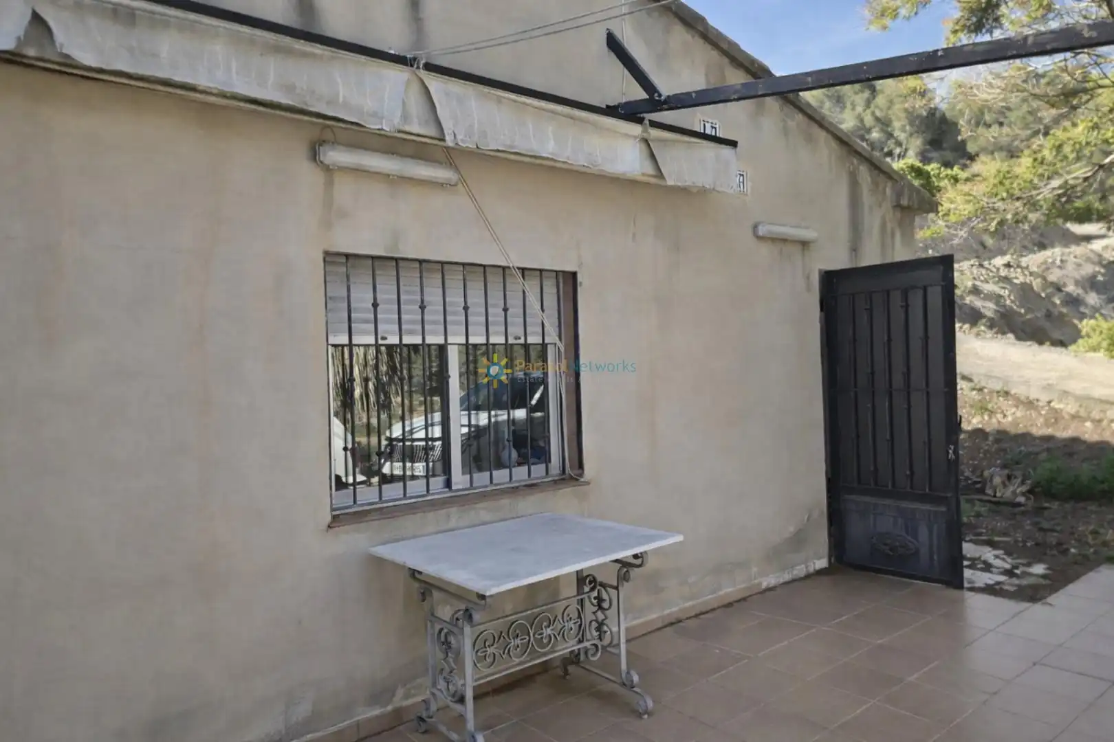 Außenansicht von Country house zum Verkauf in Alfauir mit Privatgarten und Terrasse