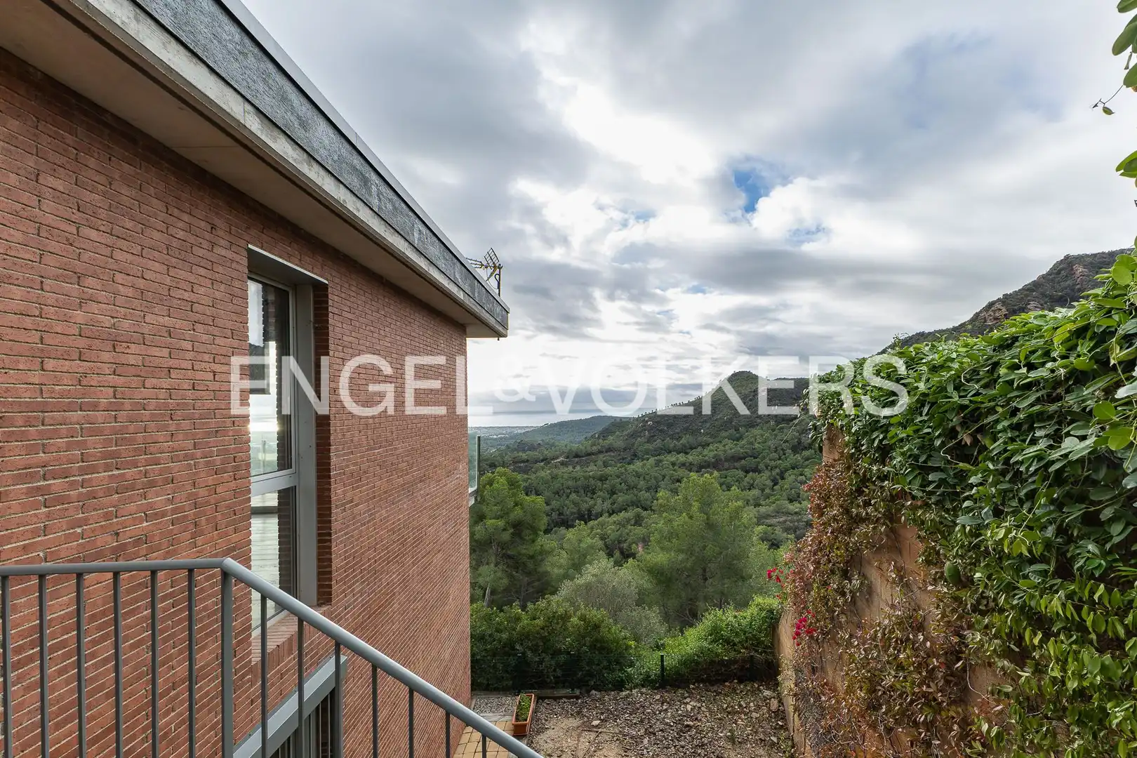 Houses for sale in Bruguers