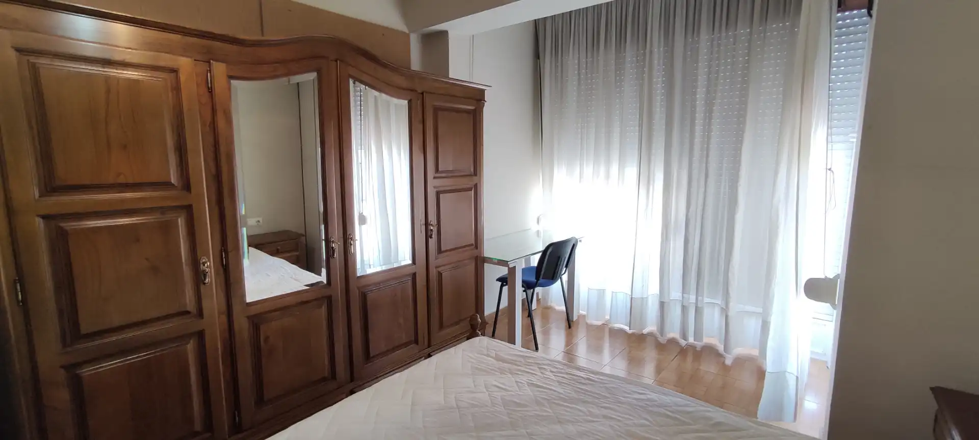 Habitación de Piso de alquiler en Ourense Capital  con Calefacción y Amueblado