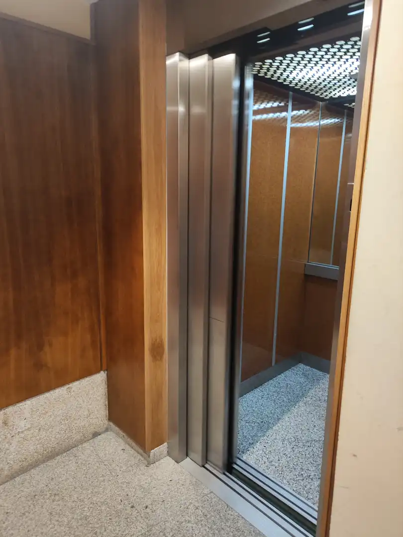 Piso en venta en Santiago de Compostela  con Calefacción, Parquet y Horno