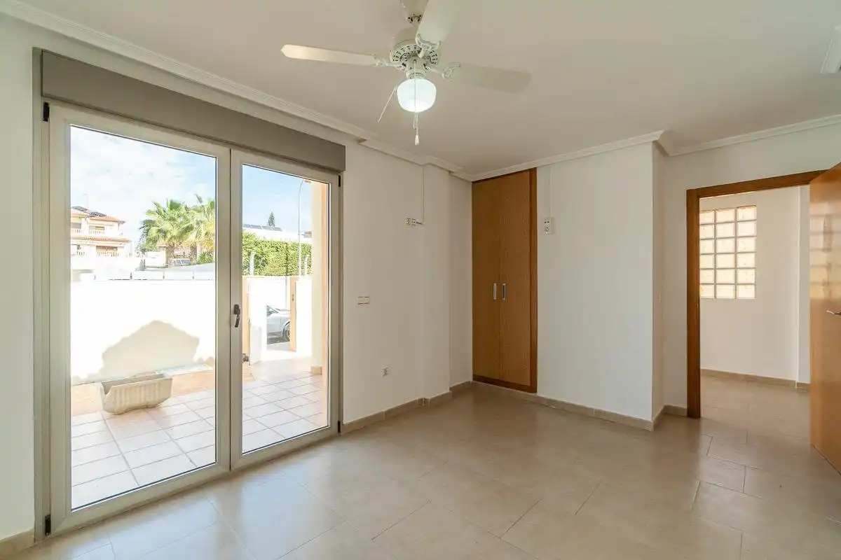 Villa mit Terrasse zum Verkauf in Calle Meridiano, imagen 16