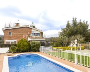 Vista exterior de Casa o xalet en venda en Begues amb Aire condicionat, Calefacció i Jardí privat