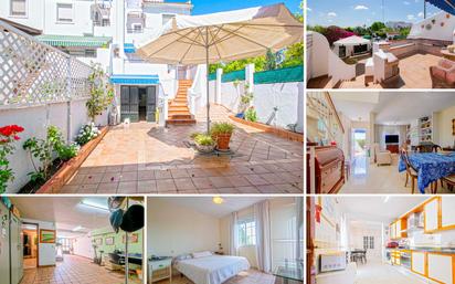 Exterior view of Single-family semi-detached for sale in Tomares  with Air Conditioner, Private garden and Parquet flooring