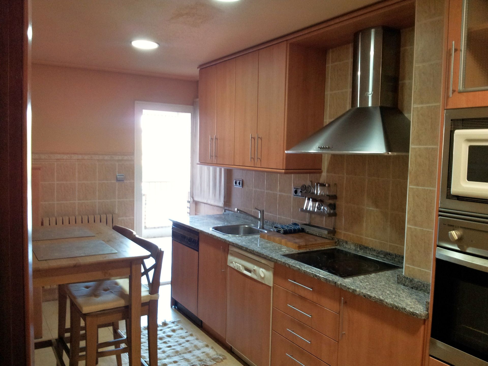 Kitchen of Flat to rent in  Zaragoza Capital  with Heating, Parquet flooring and Furnished
