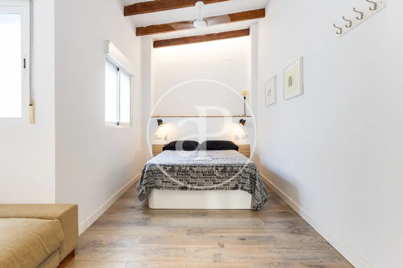 Bedroom of Attic for sale in Valencia  with Heating, Terrace and Furnished
