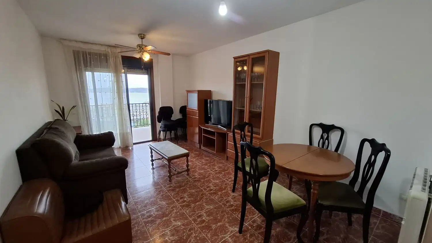 Sala de estar de Apartamento de alquiler en Boiro con Terraza y Amueblado