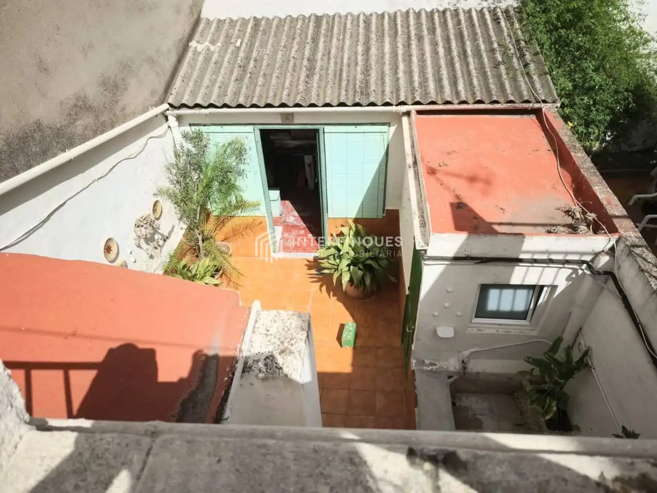 Vista exterior de Casa o xalet en venda en Badalona amb Terrassa