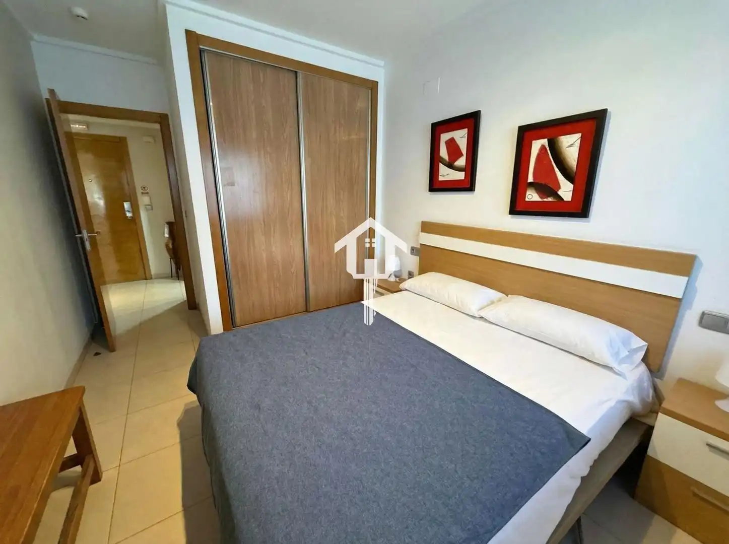 Habitación de Piso en venta en Alicante / Alacant con Amueblado, Balcón y Jacuzzi