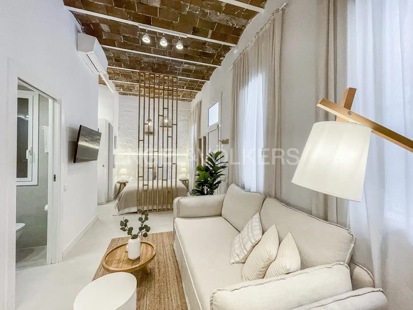 Sala de estar de Piso de alquiler en Barcelona con Aire acondicionado, Calefacción y Amueblado