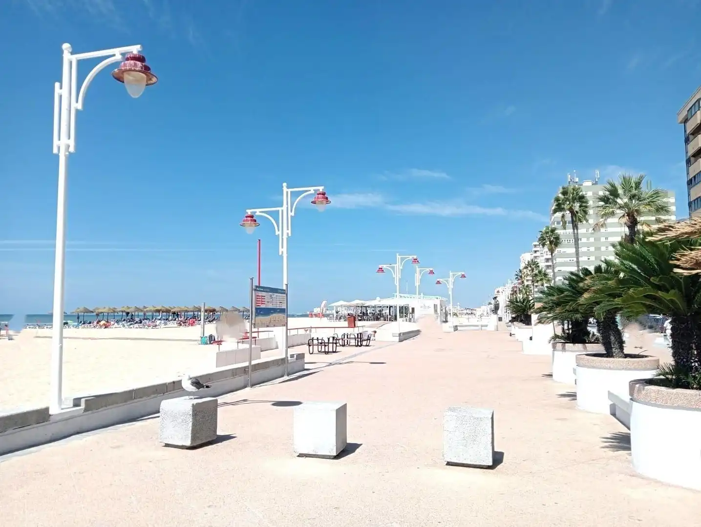 Vista exterior de Planta baixa en venda en Cádiz