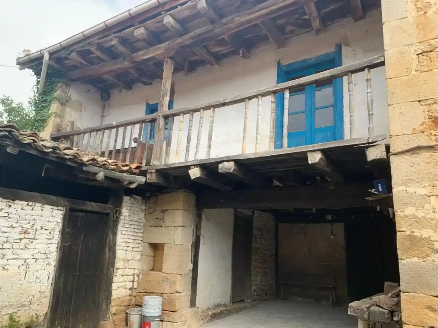 Vista exterior de Piso en venta en Espinosa de los Monteros, Burgos