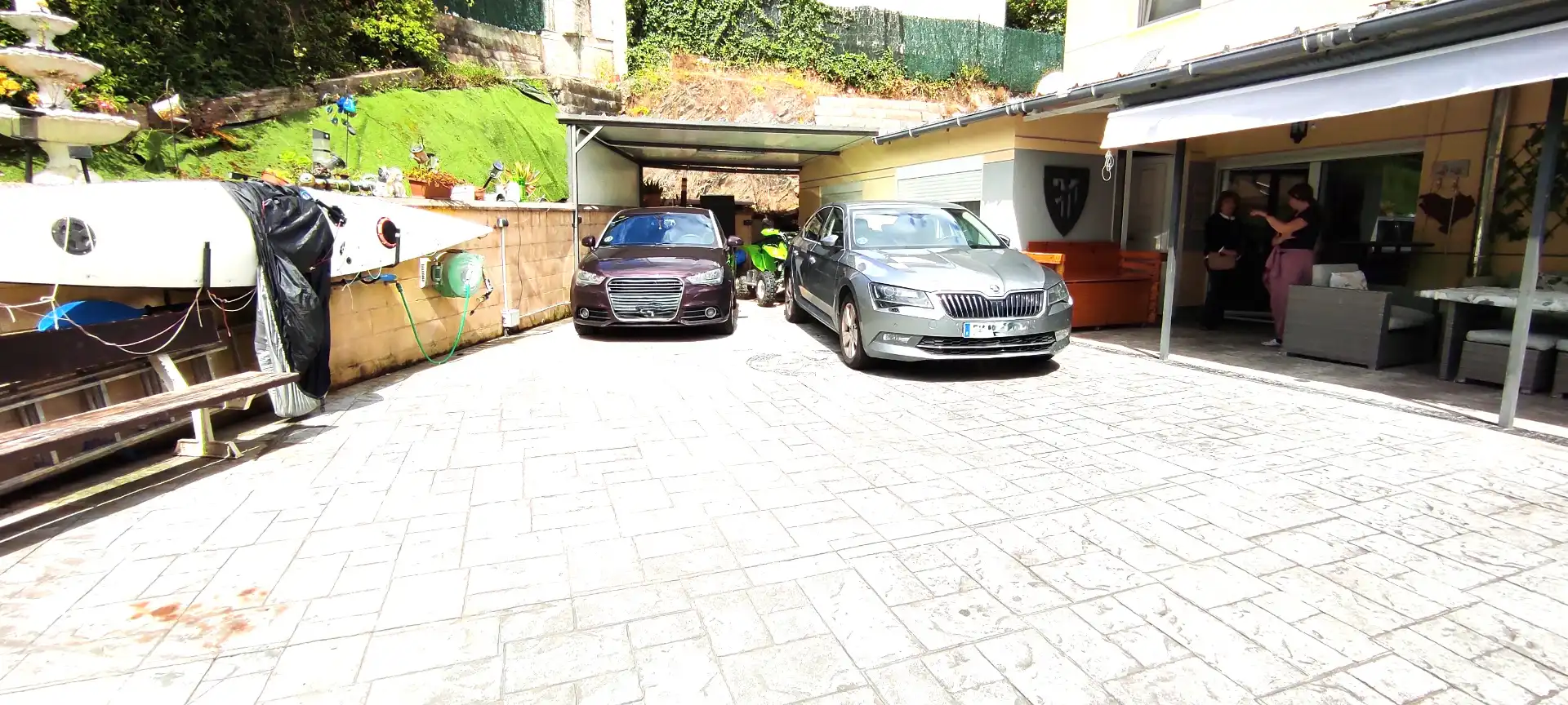 Aparcament de Casa adosada en venda en Castro-Urdiales amb Calefacció, Jardí privat i Terrassa