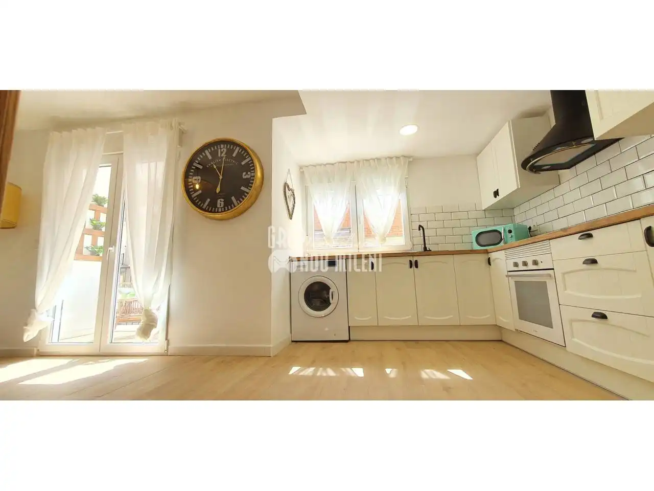 Cocina de Piso en venta en Silla con Amueblado y Balcón