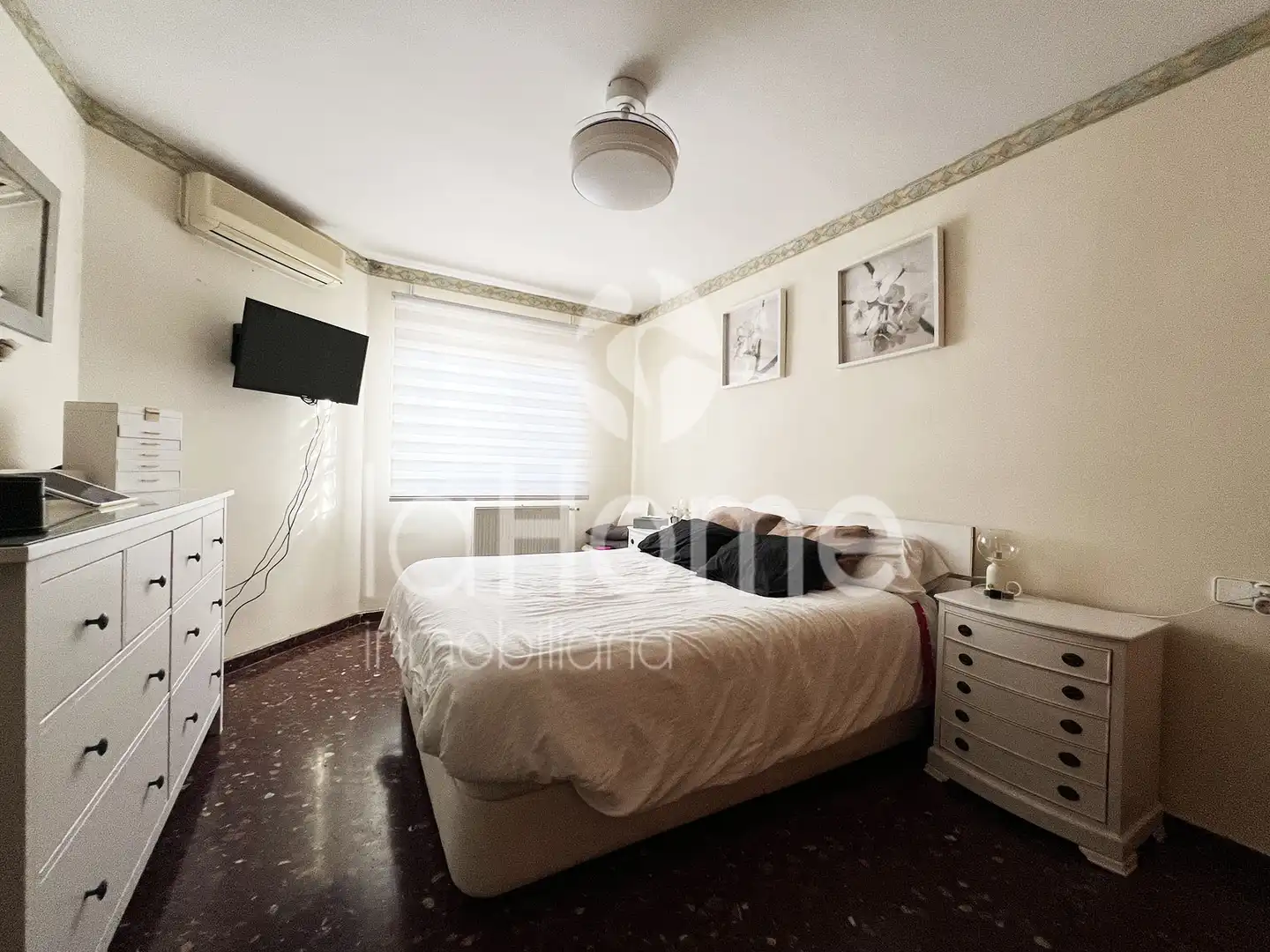 Habitación de Casa o chalet en venta en Paterna con Aire acondicionado, Calefacción y Jardín privado