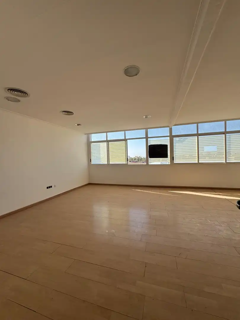 Sala d'estar de Local de lloguer en Elche / Elx amb Aire condicionat i Moblat