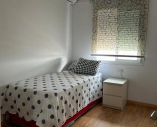 Bedroom of Apartment to share in  Sevilla Capital  with Air Conditioner, Furnished and Oven