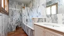 Bathroom of House or chalet for sale in La Roca del Vallès  with Private garden and Terrace