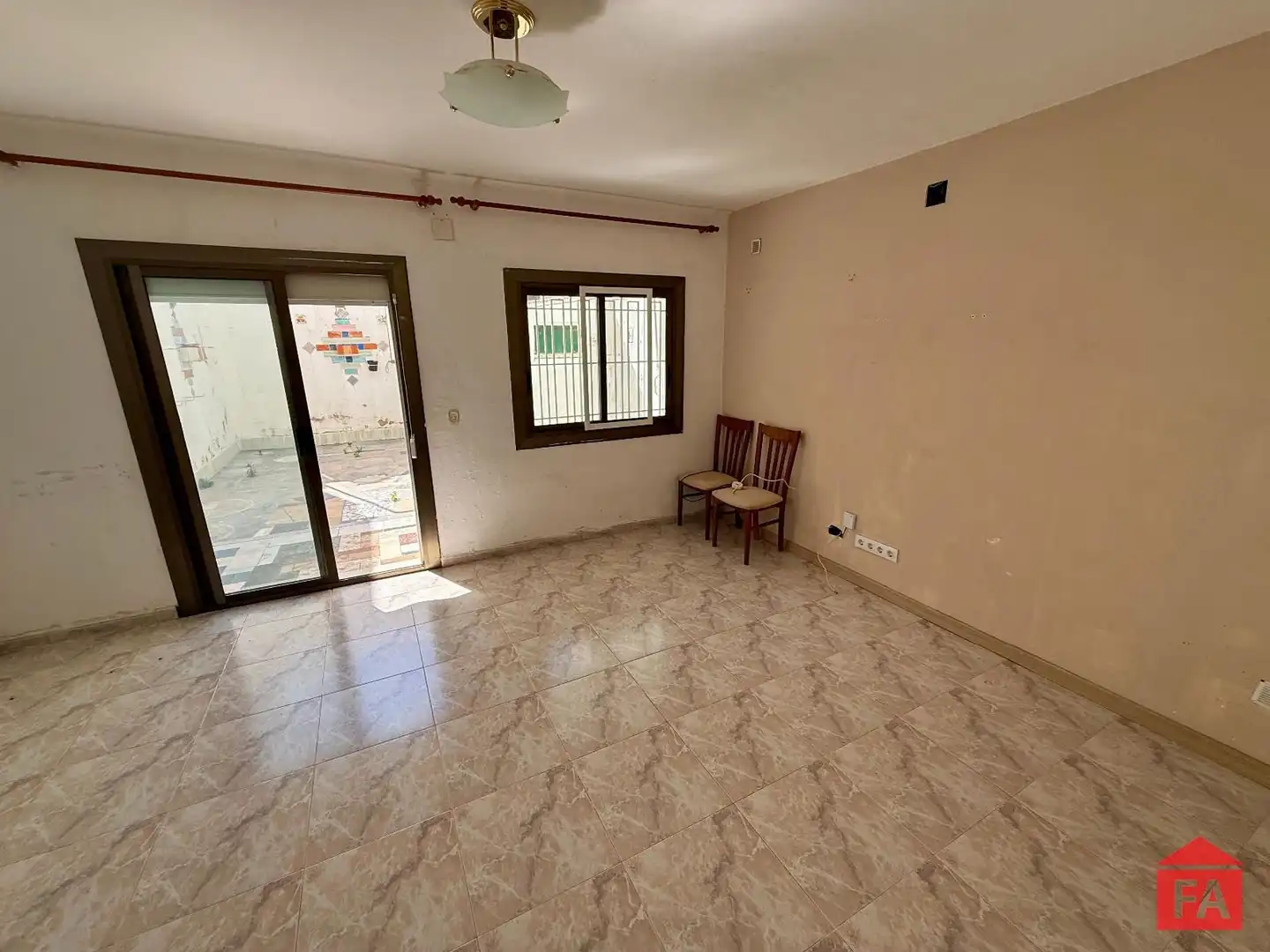 Casa adosada en venta en El Vendrell con Terraza y Trastero
