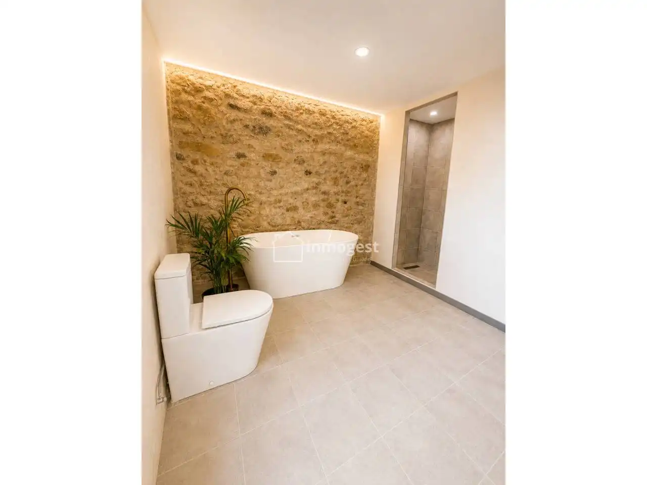 Baño de Casa o chalet en venta en Sarrià de Ter con Aire acondicionado, Calefacción y Jardín privado