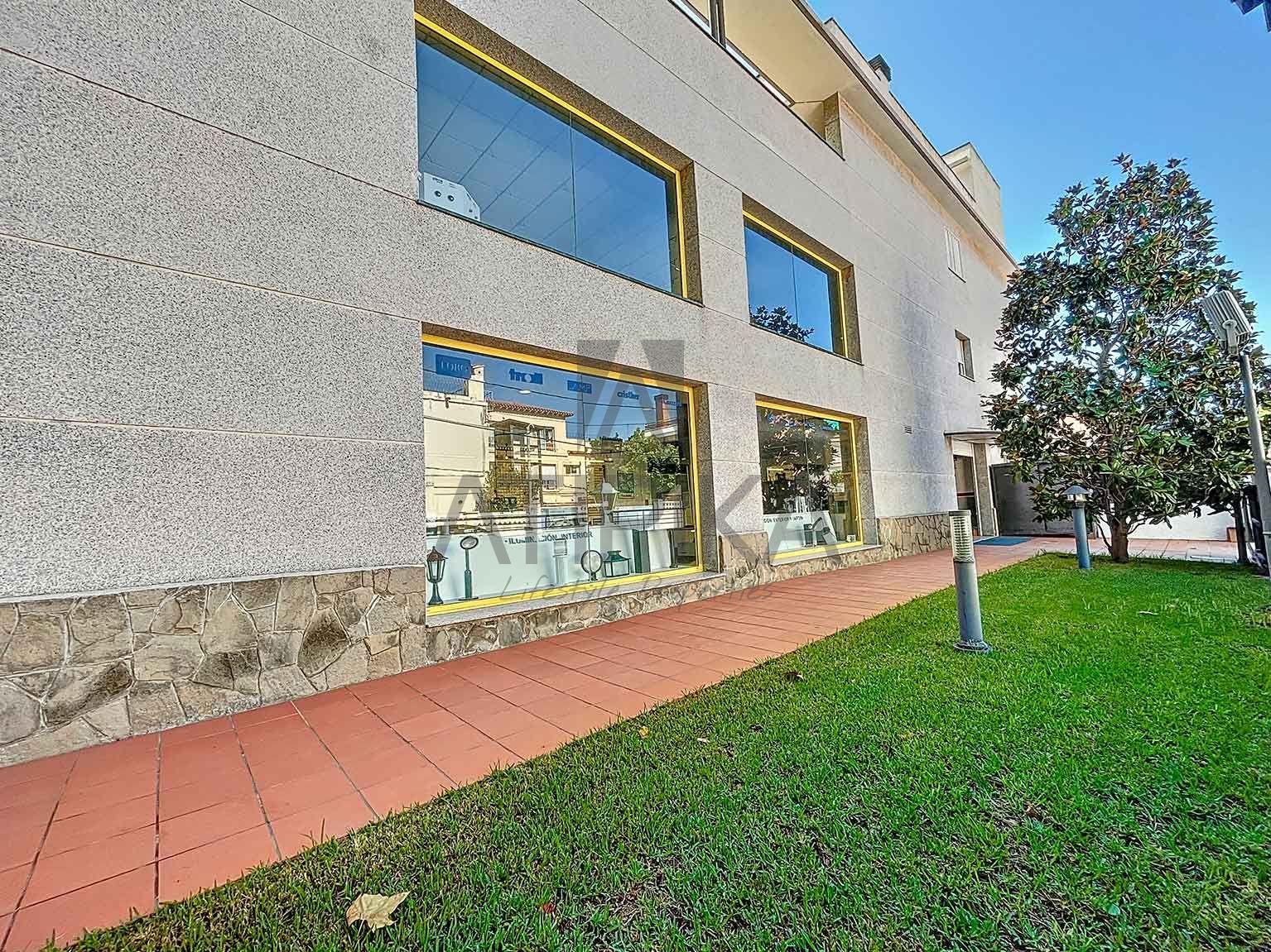 Exterior view of Premises for sale in Castelldefels  with Air Conditioner and Terrace