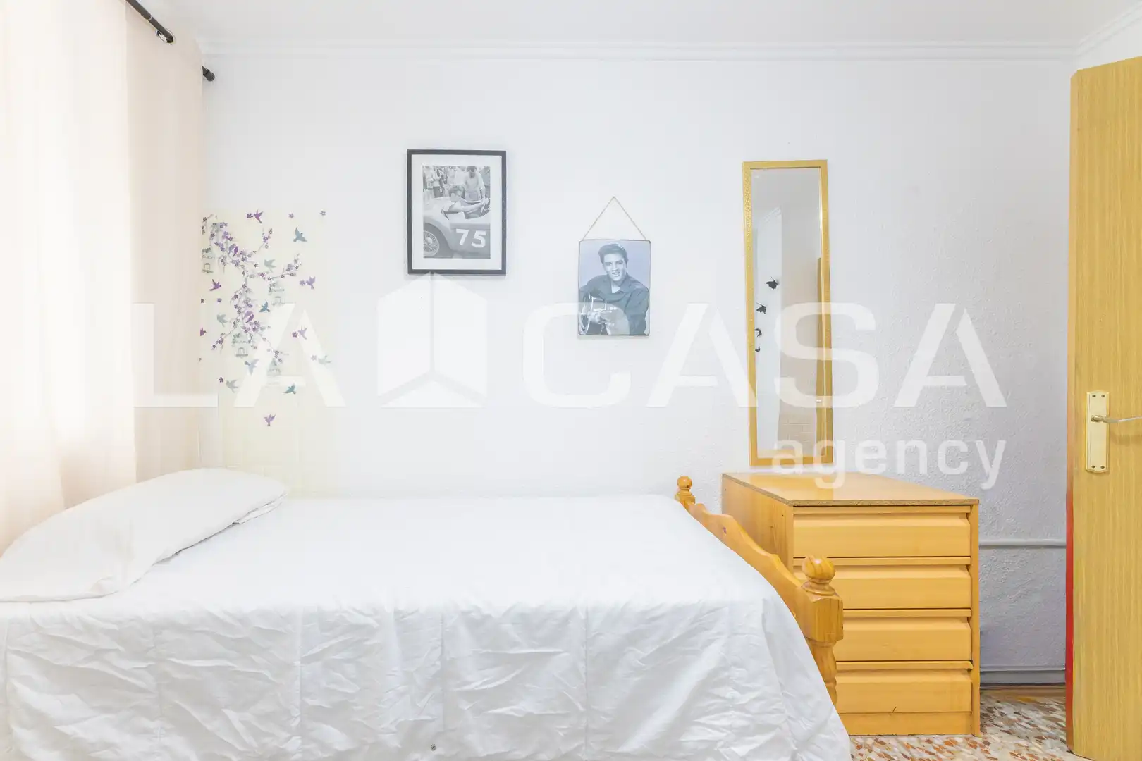 Bedroom of Flat for sale in Valencia