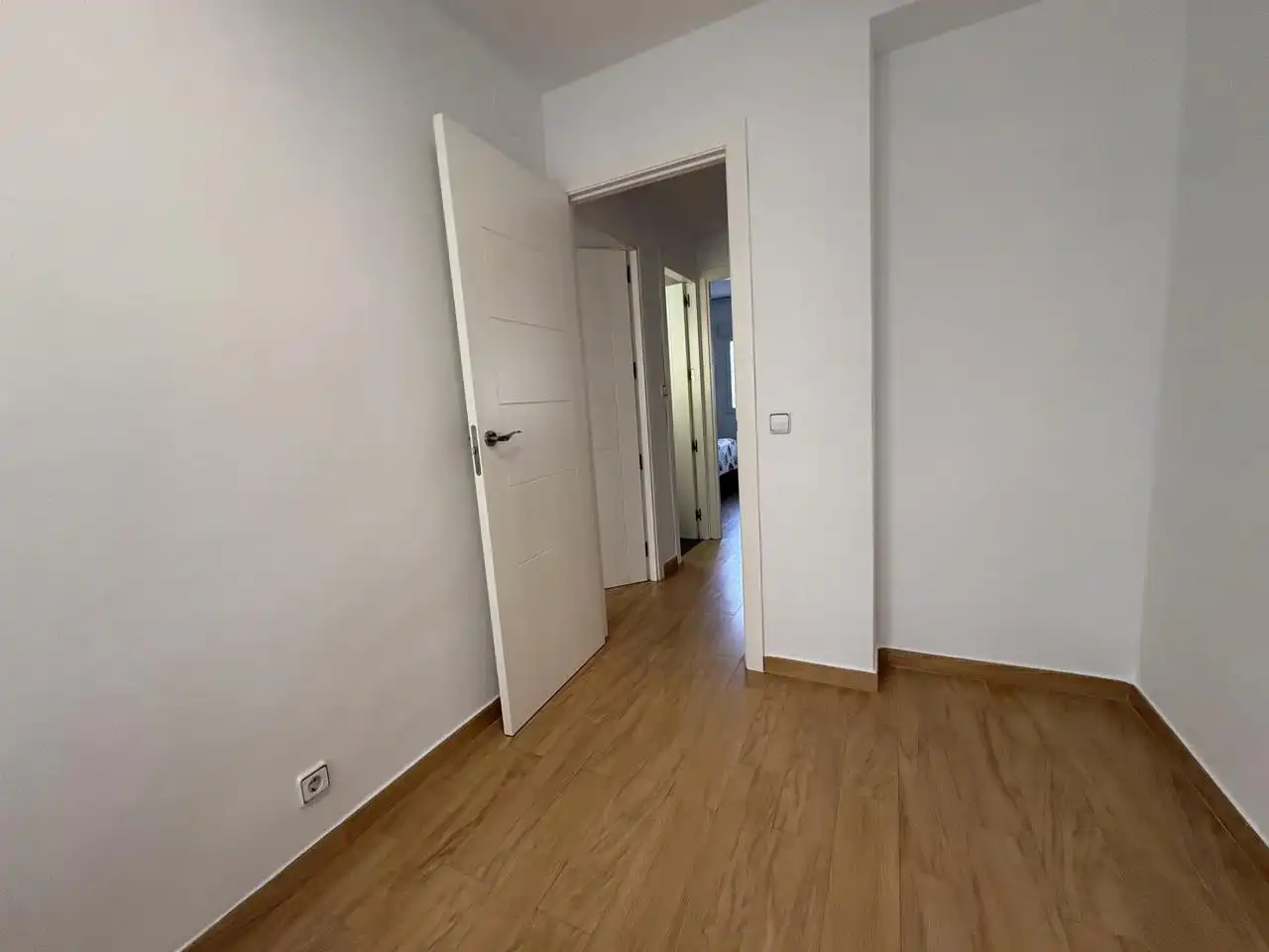 Bedroom of Flat for rent in Madrid  with Air Conditioner, Heating and Furnished