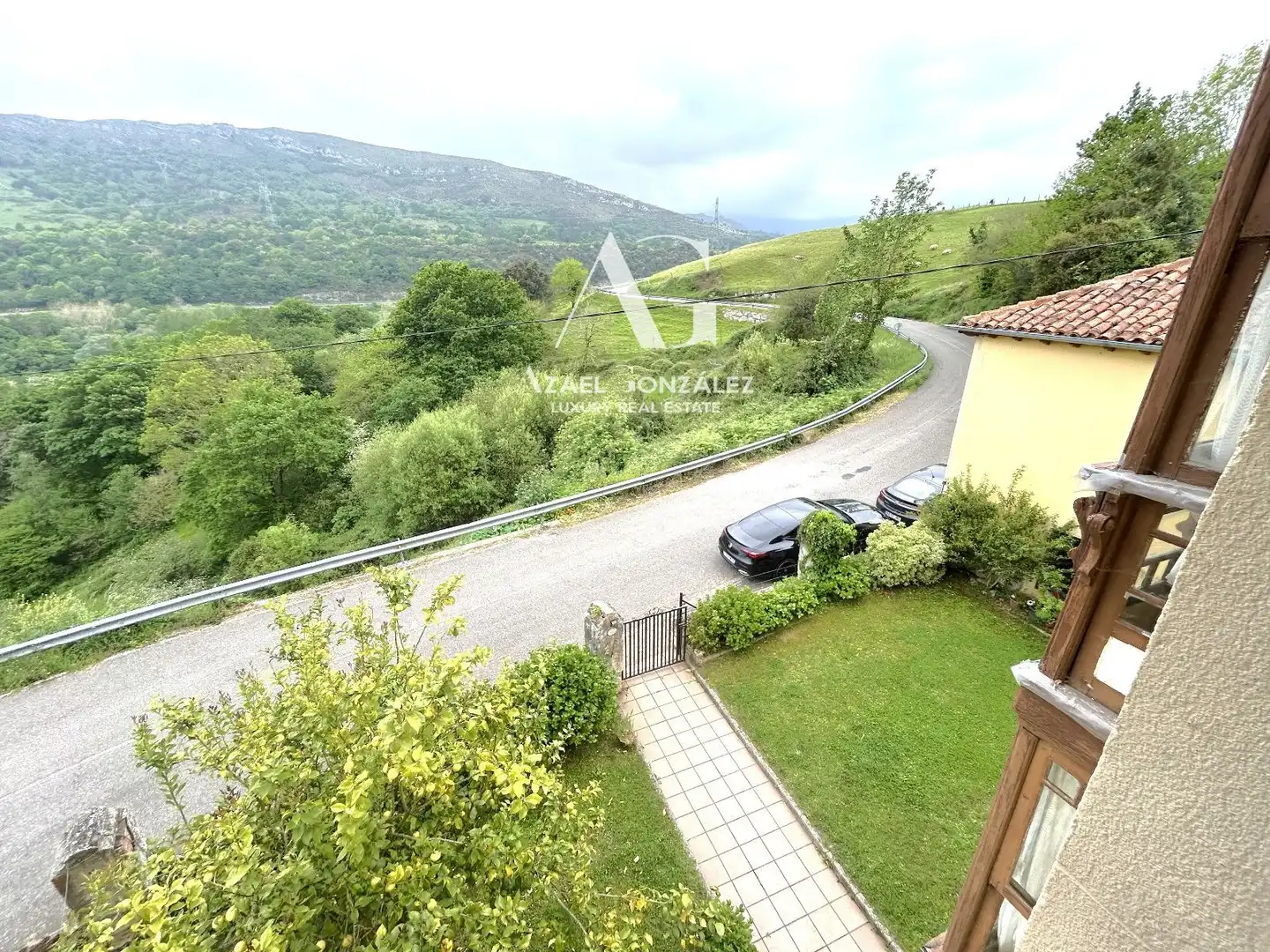 Exterior view of Houses for sale in Peñamellera Baja  with Private garden, Terrace and Storage room