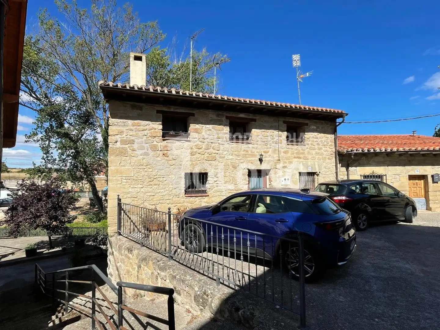 Vista exterior de Casa o xalet en venda en Sajazarra amb Calefacció, Traster i Moblat