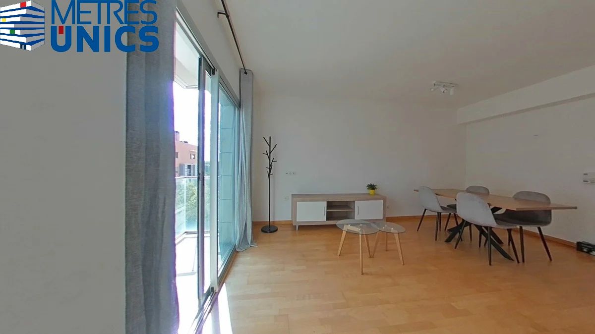 Living room of Flat for sale in Sant Cugat del Vallès  with Air Conditioner, Heating and Parquet flooring
