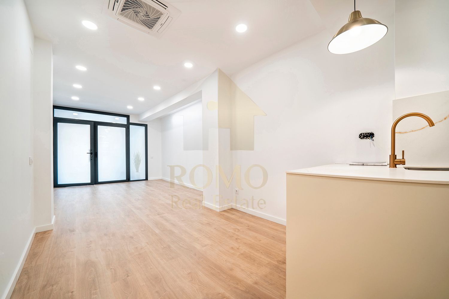 Planta baja for sale in La Llagosta  with Air Conditioner, Heating and Parquet flooring