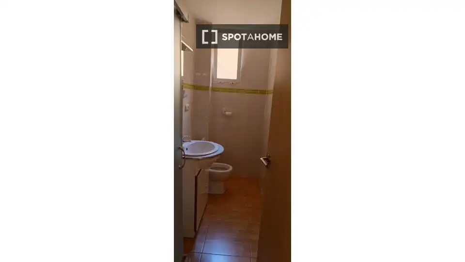 Baño de Piso de alquiler en Sagunto / Sagunt con Aire acondicionado, Calefacción y Amueblado