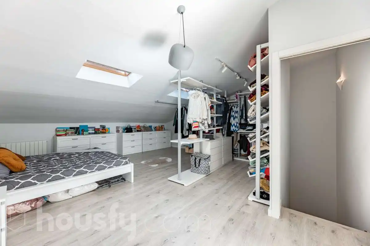 Habitación de Casa o chalet en venta en Viladecans con Balcón