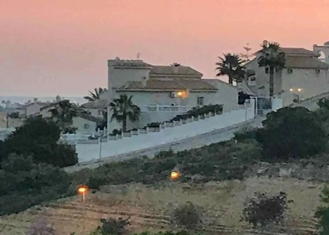 Vista exterior de Casa o chalet en venta en Rojales con Calefacción, Jardín privado y Piscina