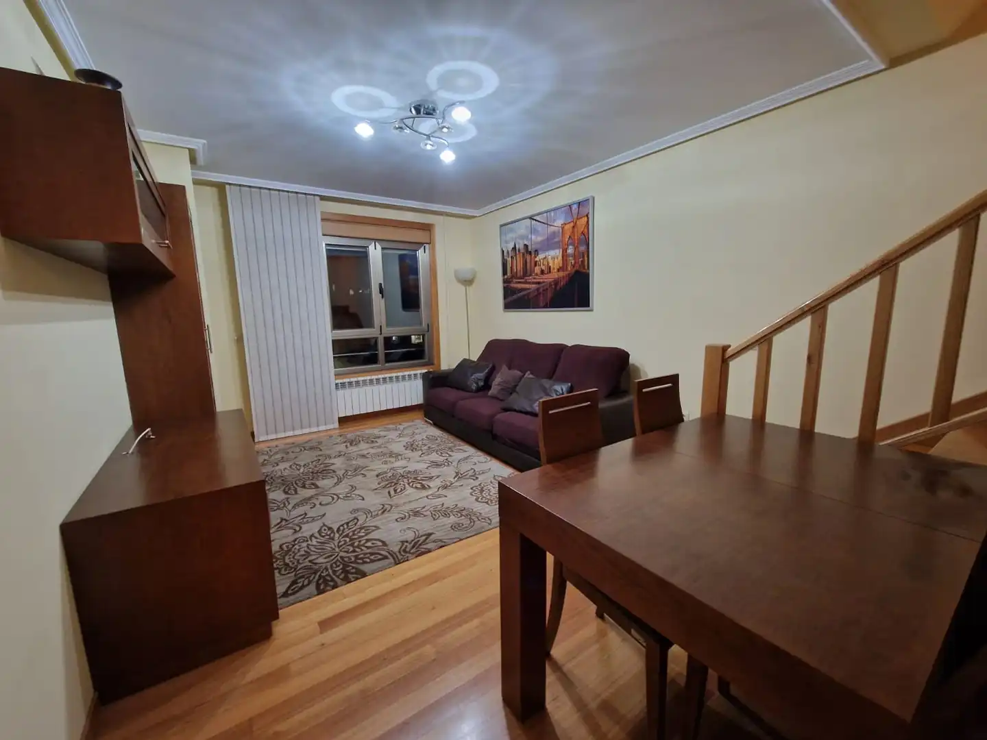 Sala de estar de Dúplex de alquiler en Ordes con Calefacción, Parquet y Terraza