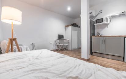 Schlafzimmer von Loft zum verkauf in  Madrid Capital