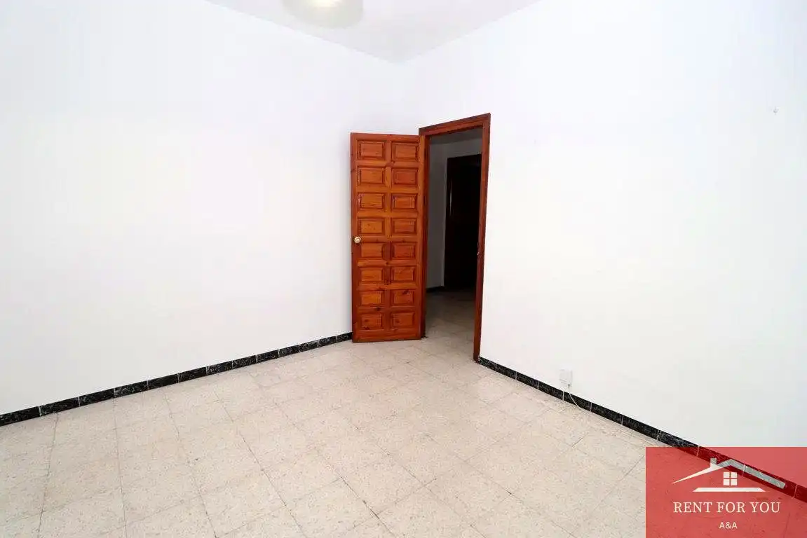 Habitación de Planta baja en venta en Alhaurín El Grande con Aire acondicionado y Trastero