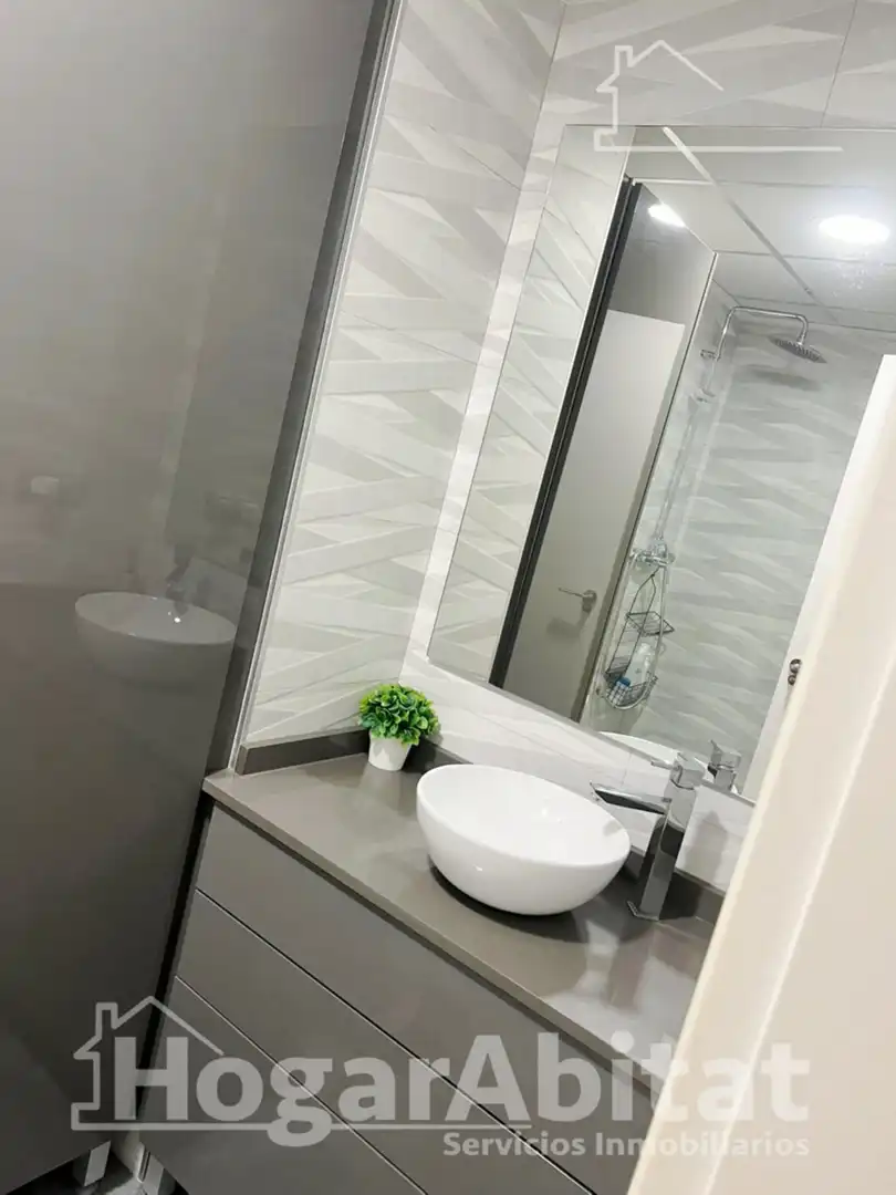 Badezimmer von Wohnung zum Verkauf in Onda mit Abstellraum und Möbliert