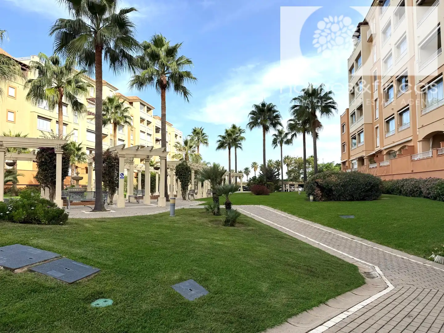 Vista exterior de Piso en venta en Ayamonte con Terraza, Amueblado y Horno