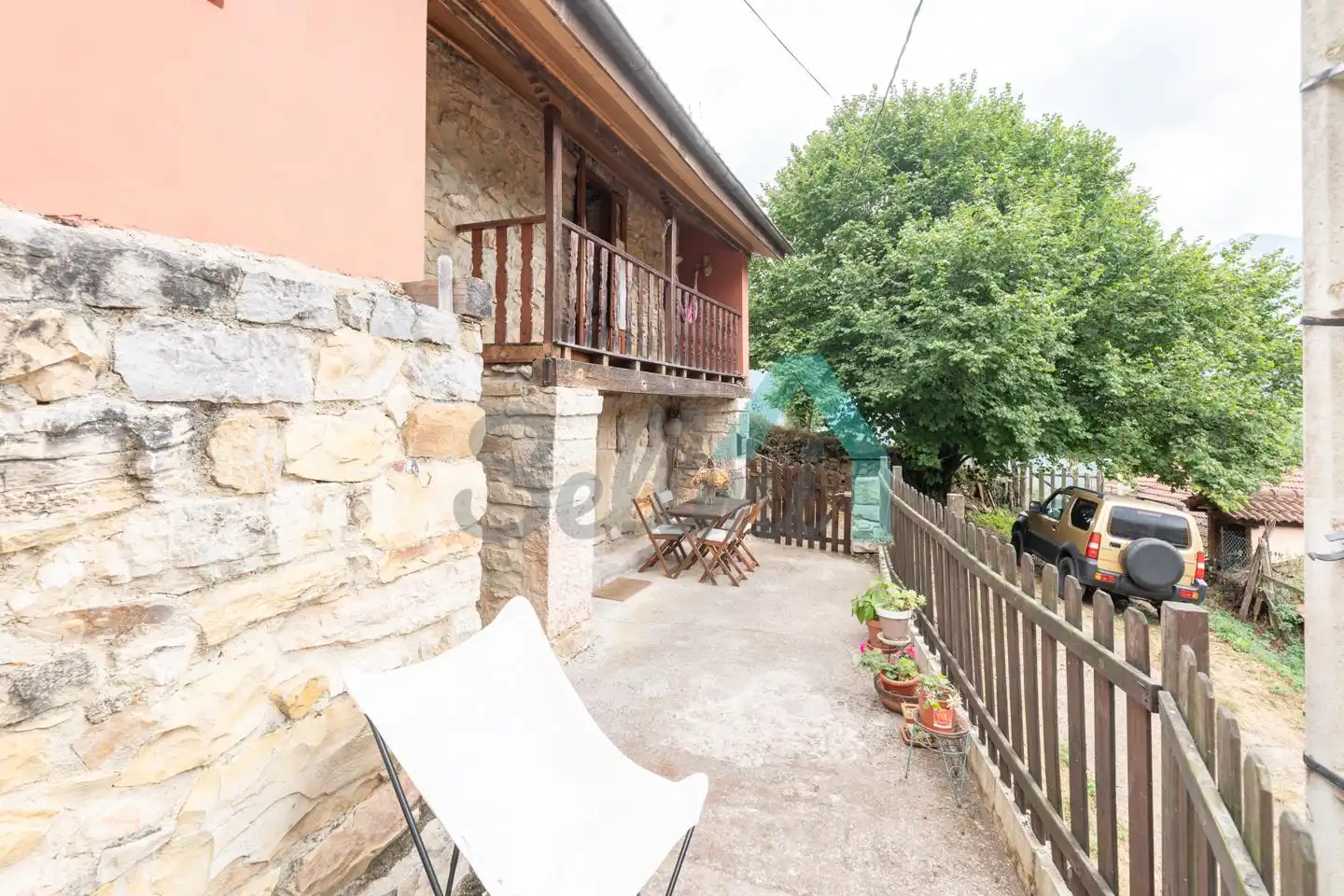 Einfamilien-Reihenhaus zum Verkauf in Lugar Bustiello, Proaza