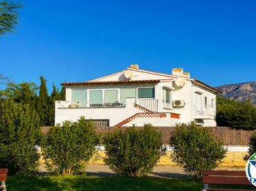 Haus mit Pool zum Verkauf in Carrer Castanyer 18 18