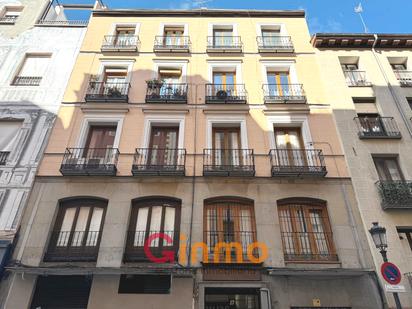 Vista exterior de Pis de lloguer en  Madrid Capital amb Aire condicionat i Balcó