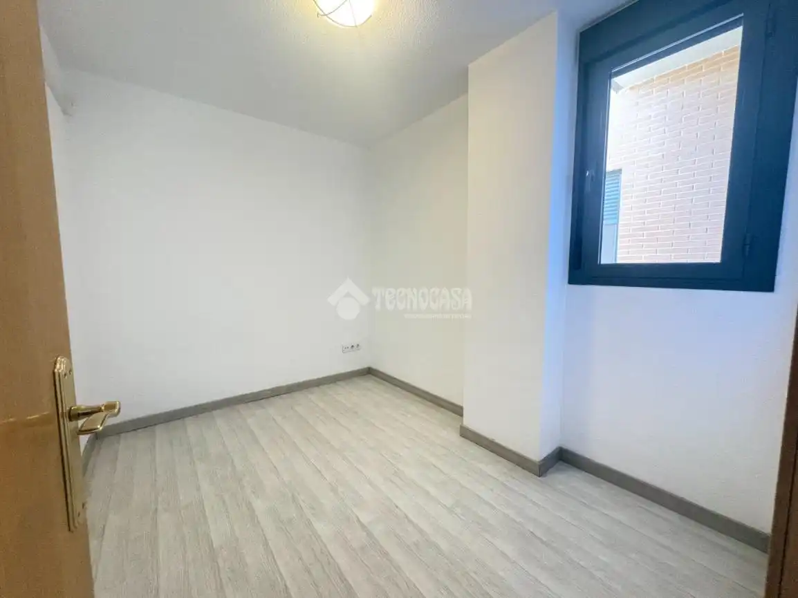 Bedroom of Flat for sale in Boadilla del Monte  with Terrace, Storage room and Community pool