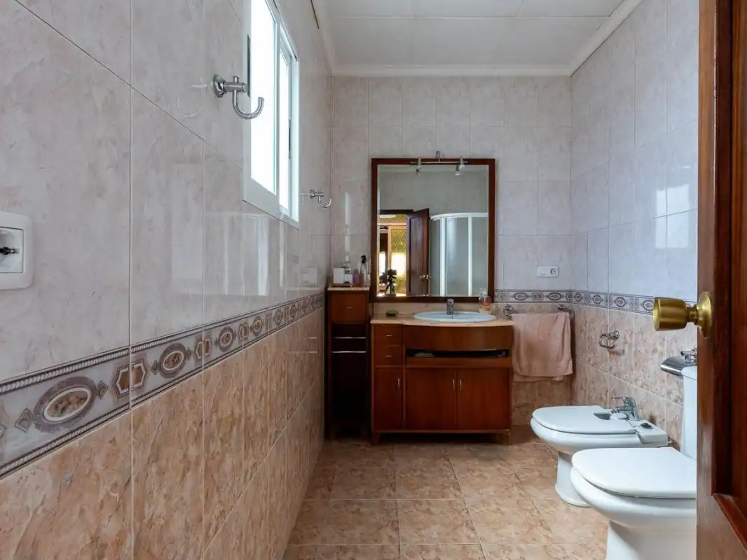 Bathroom of Houses for sale in La Granja de la Costera  with Heating, Terrace and Balcony