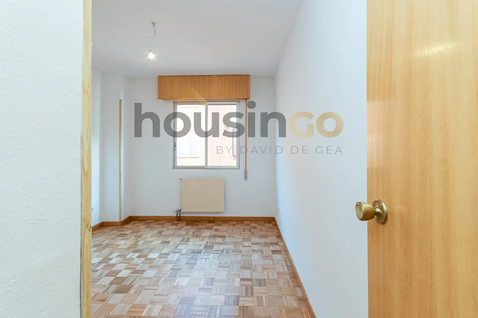 Bedroom of Flat for rent in Madrid  with Air Conditioner, Heating and Storage room