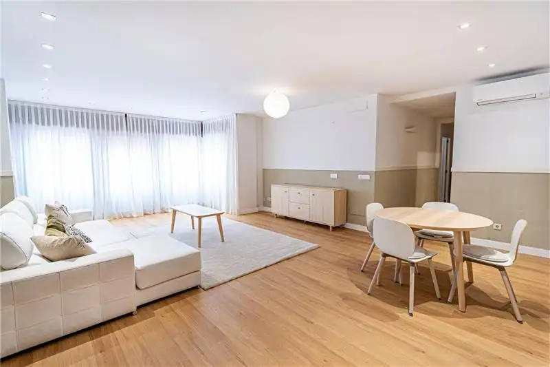 Sala de estar de Apartamento de alquiler en  Palma de Mallorca con Aire acondicionado, Parquet y Amueblado