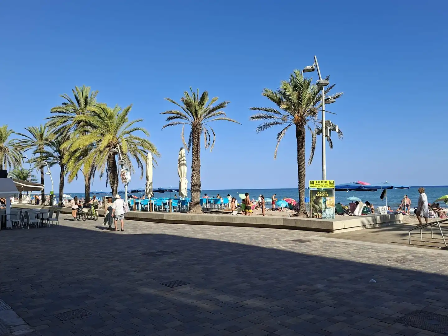 Außenansicht von Erdgeschoss zum Verkauf in Calafell mit Terrasse und Balkon